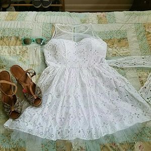 👰Its a nice day for a white wedding!!!!👰